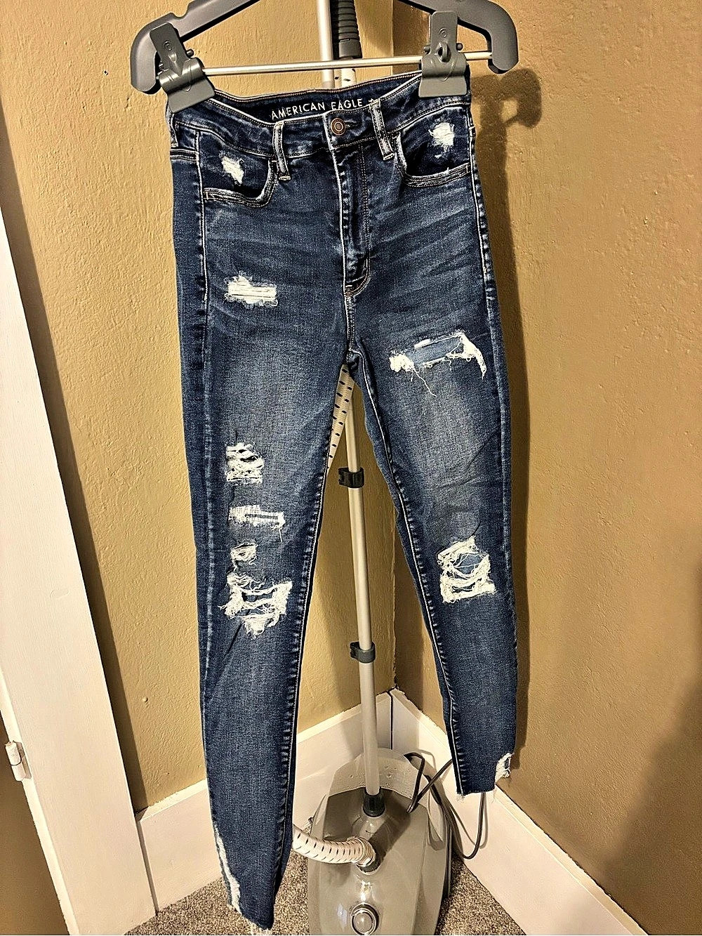 American Eagle Super Hi-Rise Jegging Distressed Skinny Jeans in Blue Size 6 Long